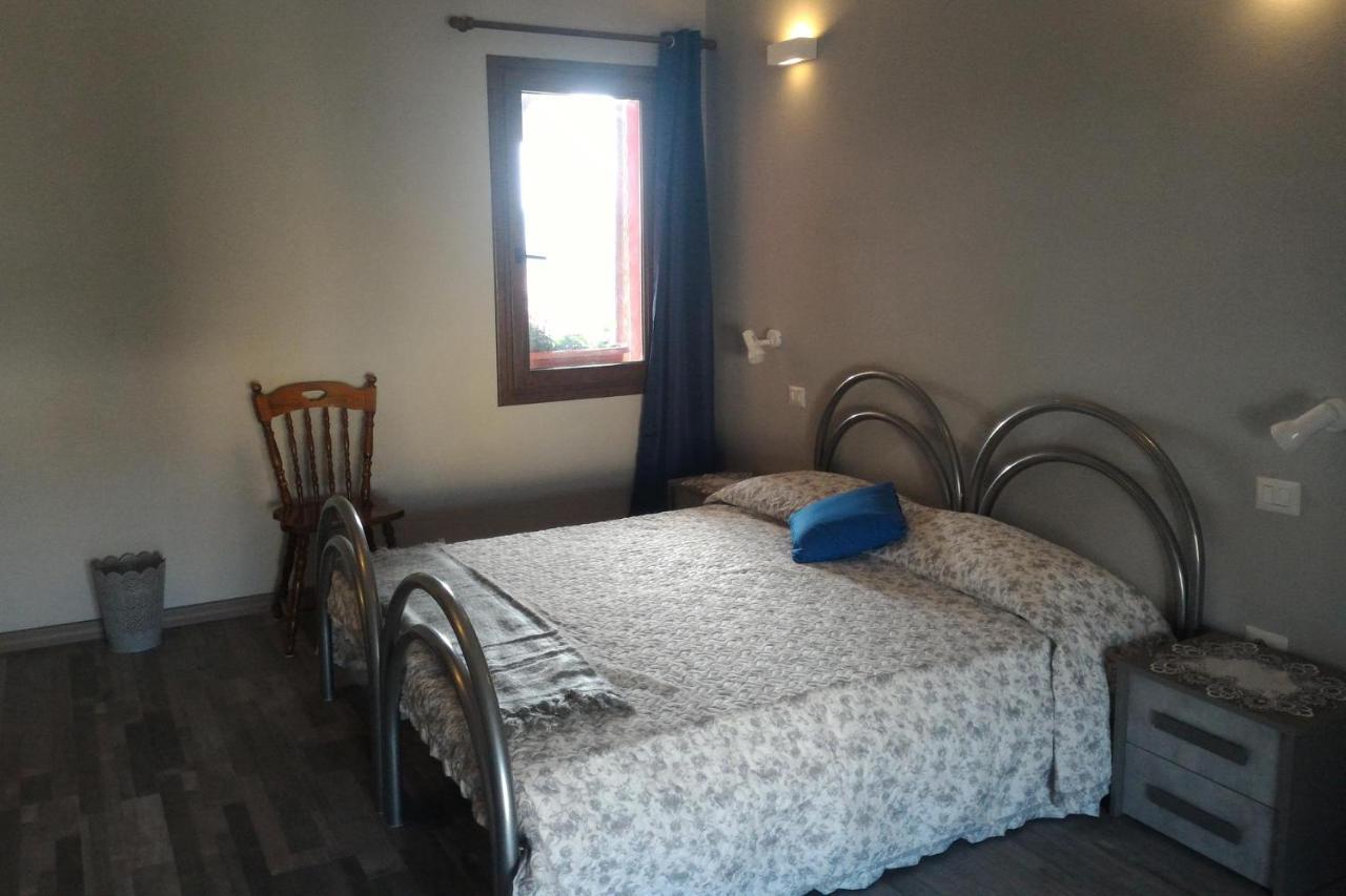 Corona Bed & Breakfast Sardara Ngoại thất bức ảnh