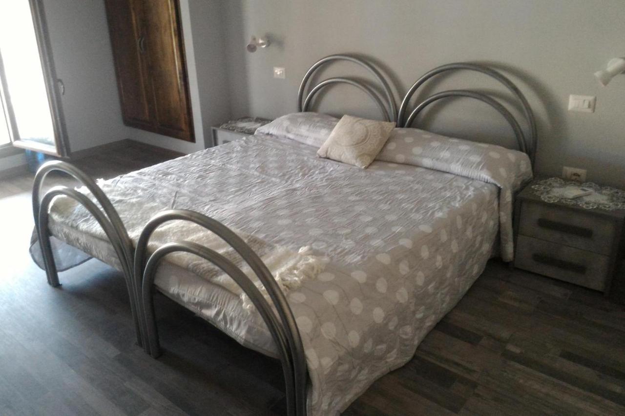 Corona Bed & Breakfast Sardara Ngoại thất bức ảnh